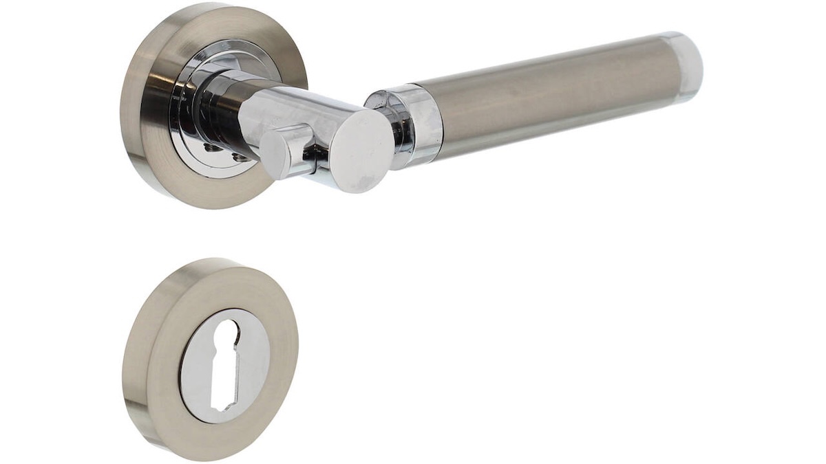 Dörrhandtag med nickel-chrome kombination